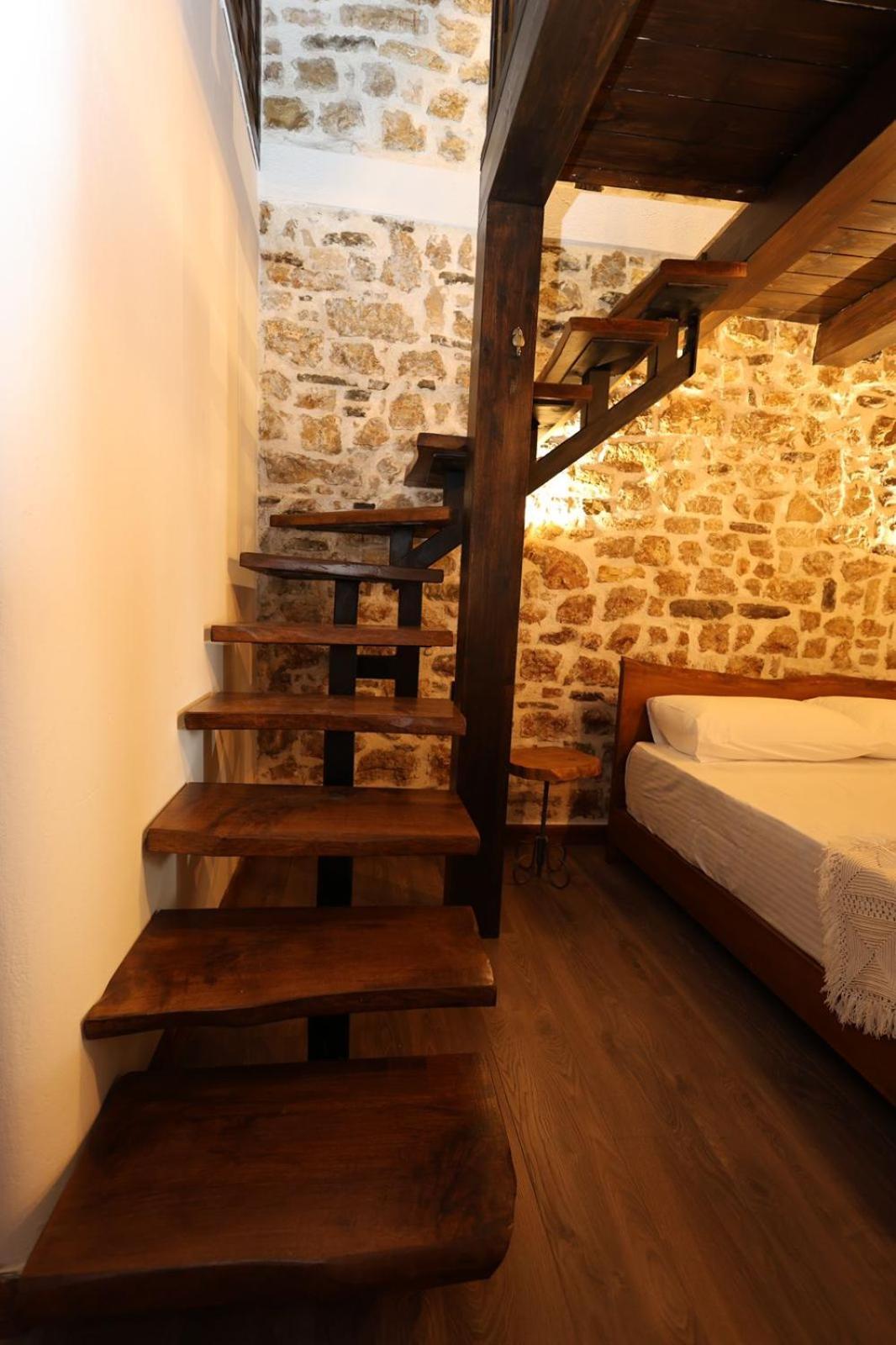 Ador Boutique Hotel Berat Buitenkant foto