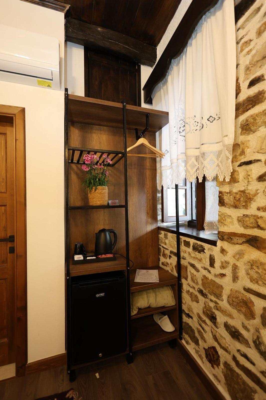 Ador Boutique Hotel Berat Buitenkant foto