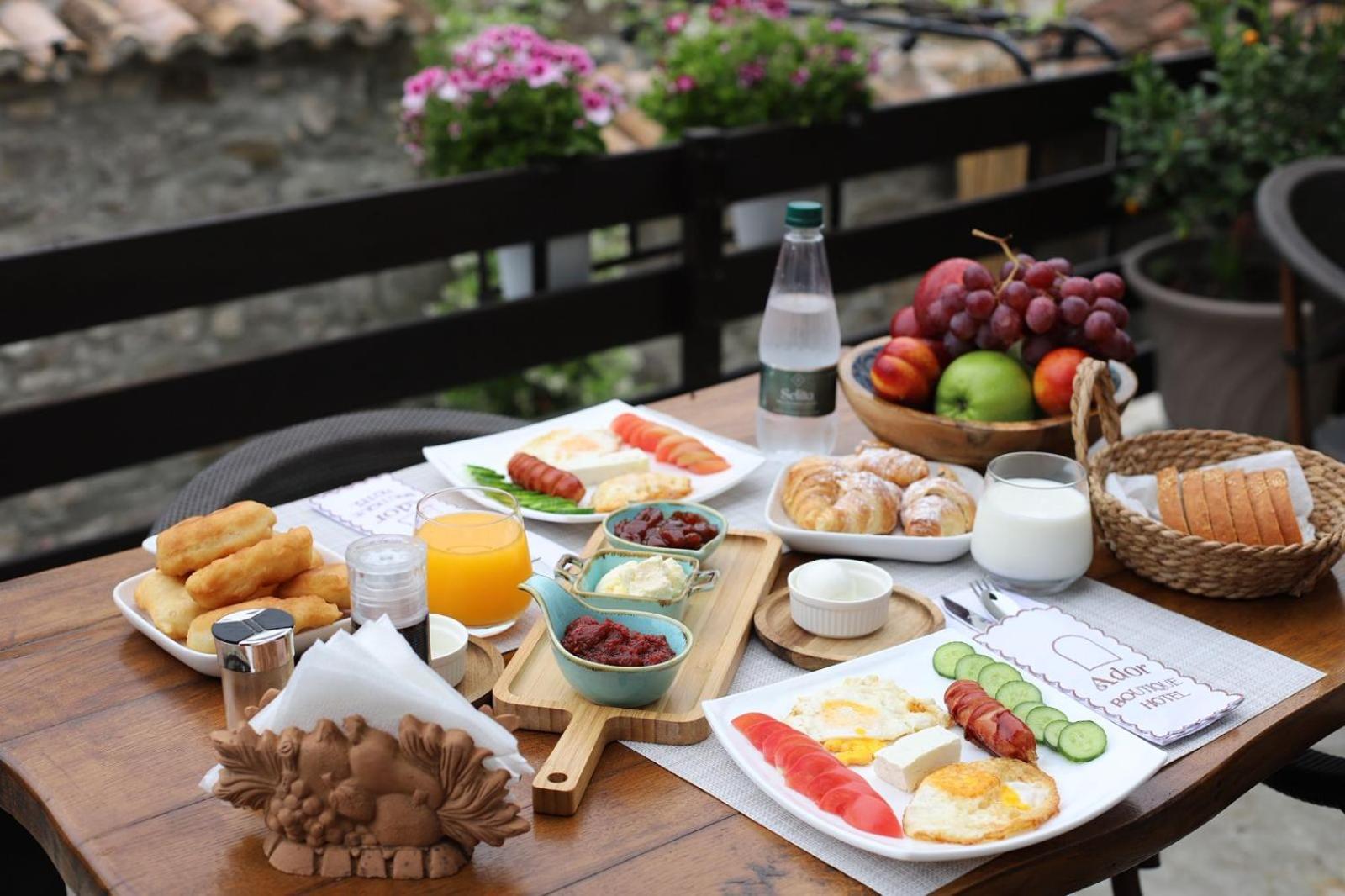 Ador Boutique Hotel Berat Buitenkant foto