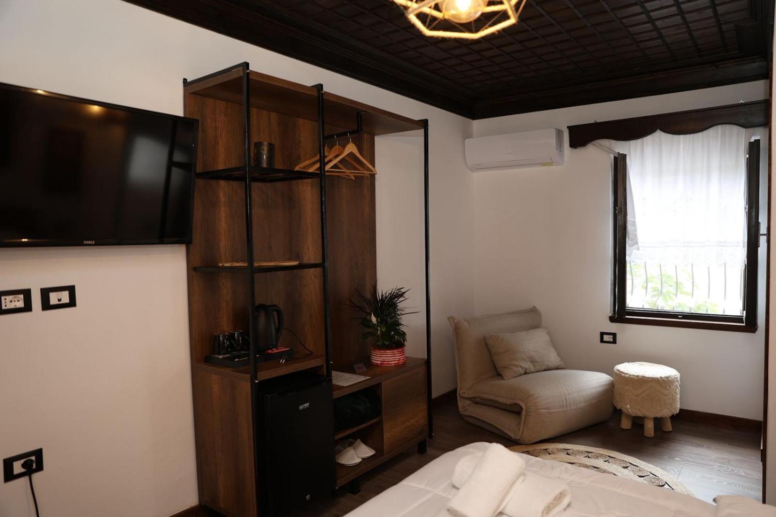 Ador Boutique Hotel Berat Buitenkant foto