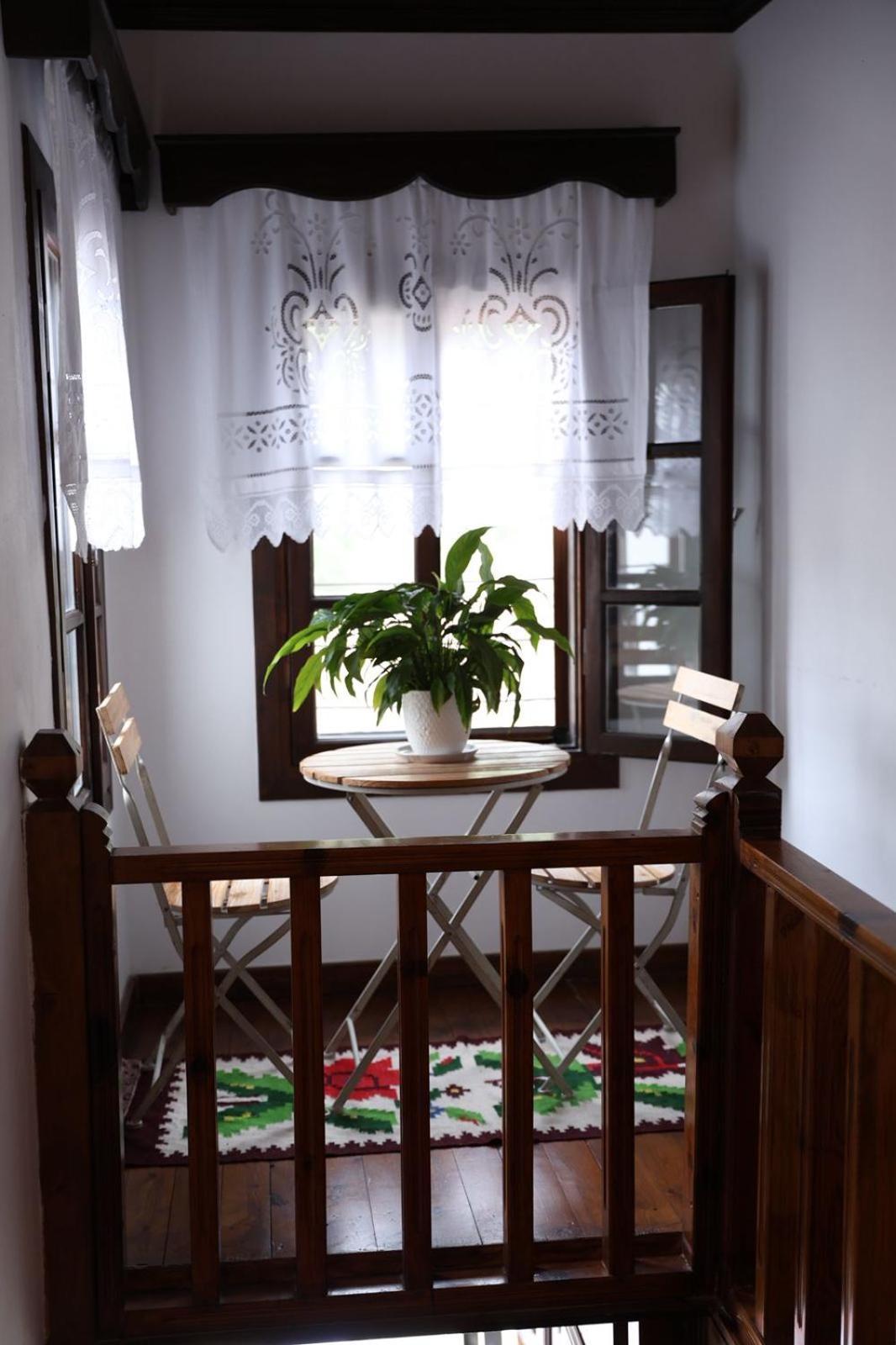 Ador Boutique Hotel Berat Buitenkant foto