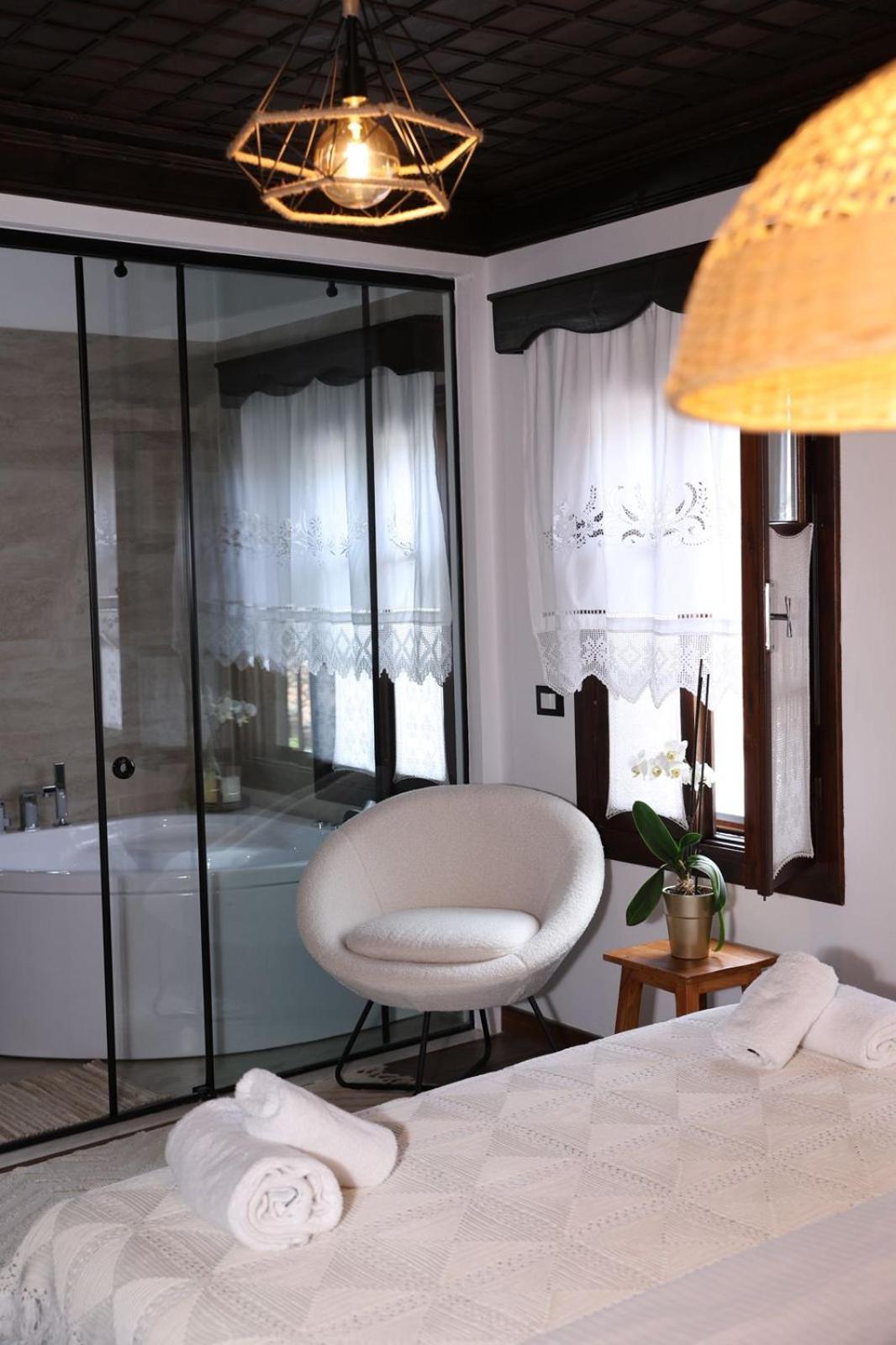 Ador Boutique Hotel Berat Buitenkant foto