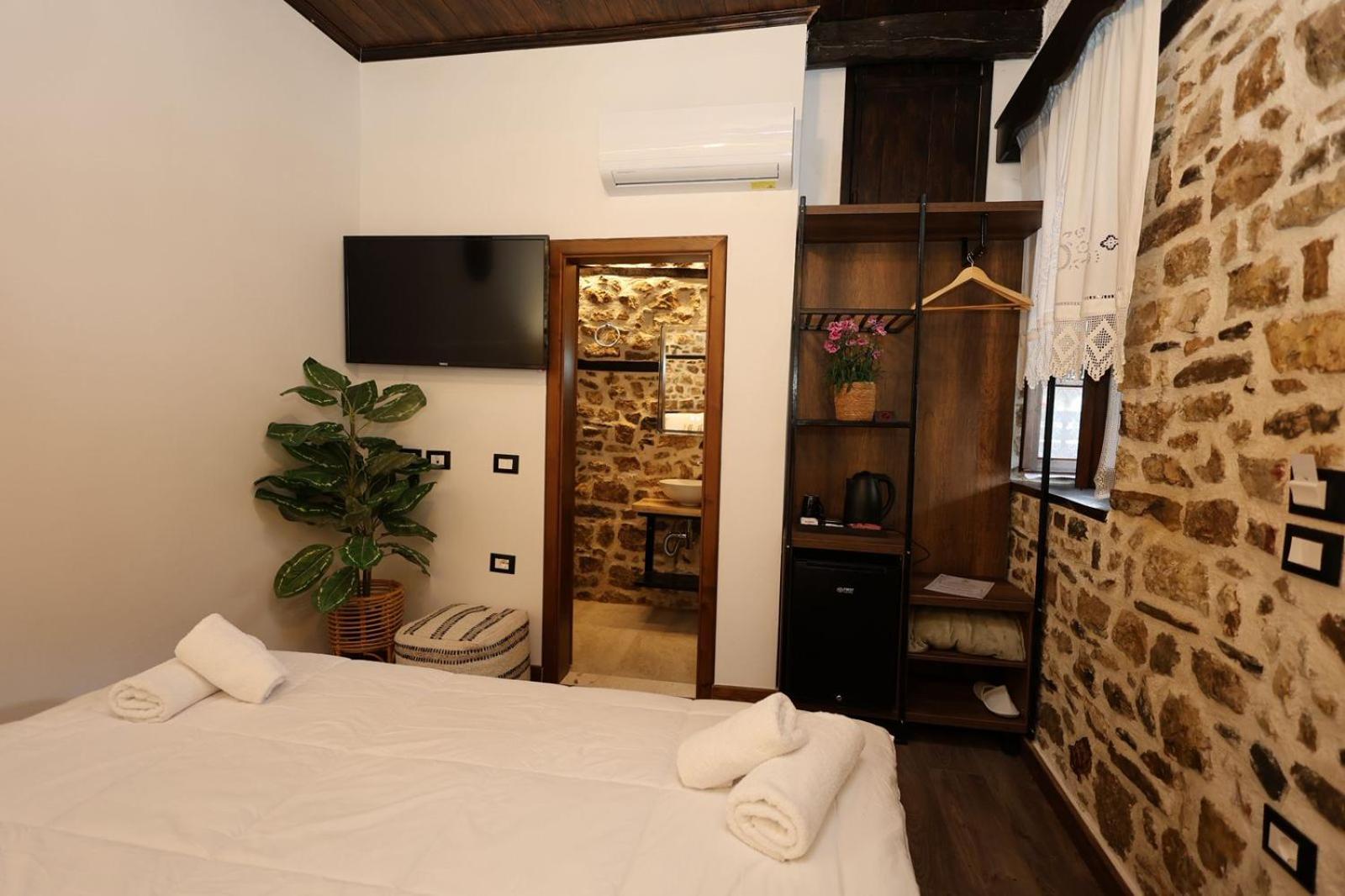 Ador Boutique Hotel Berat Buitenkant foto